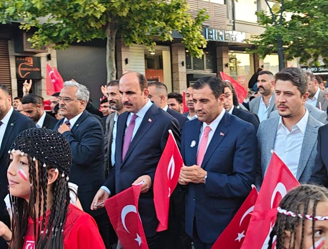 Konya'da 15 Temmuz için binler yürüdü! 5